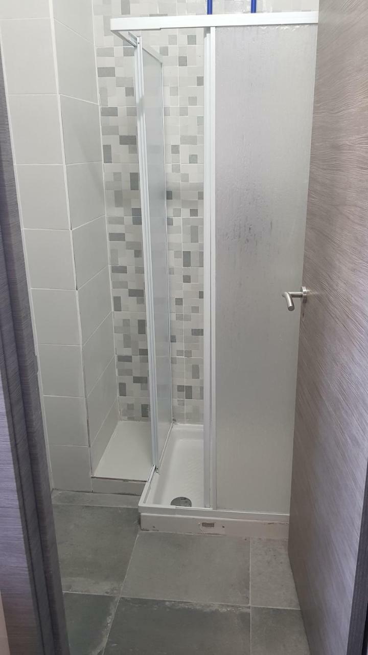 New Sport Hostel In Порто Екстериор снимка